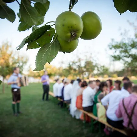 Mostlandhof Szálloda 3*